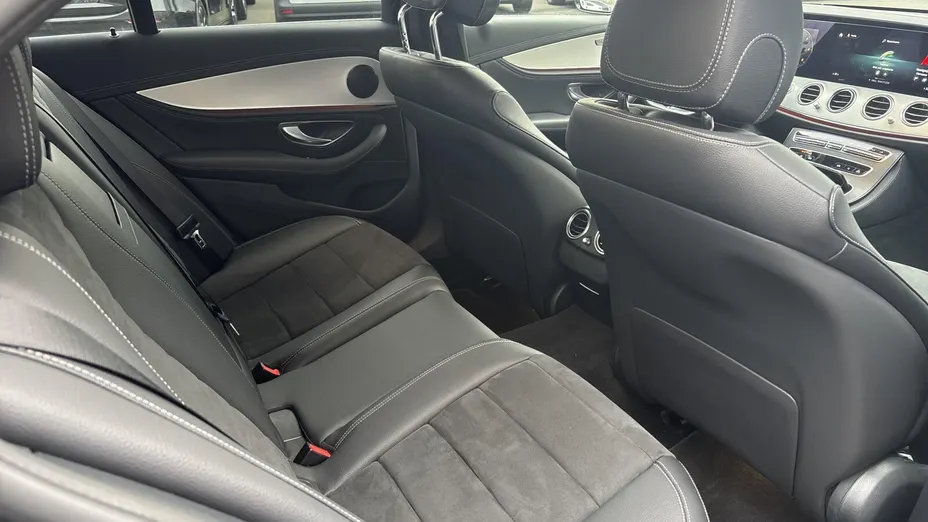 MERCEDES-BENZ E Klasa E 220 d 4-Matic AMG