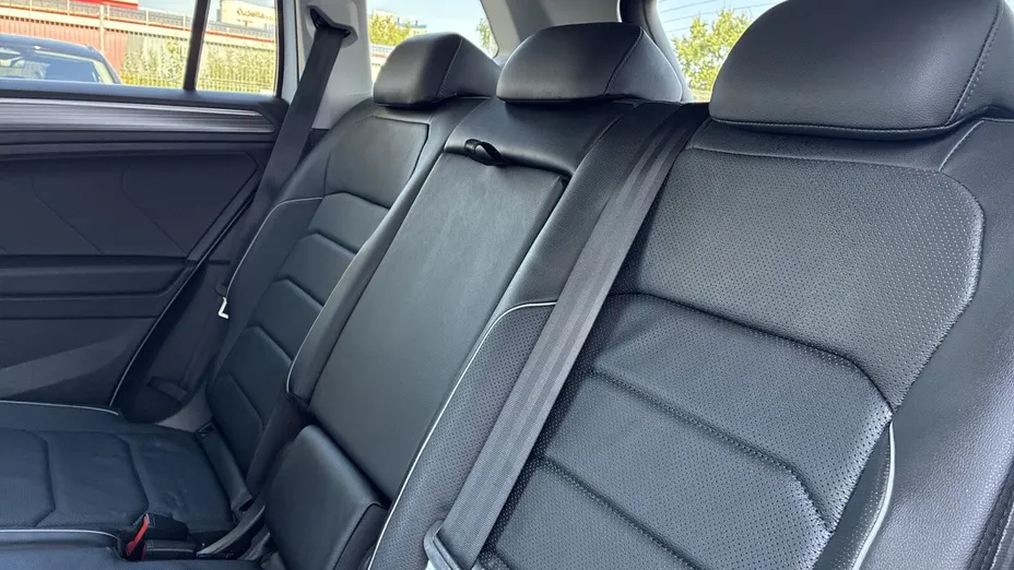 VOLKSWAGEN Tiguan Allspace -