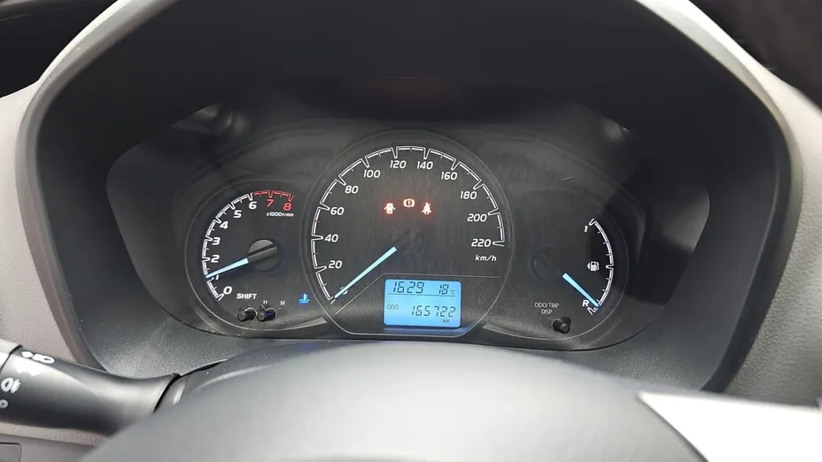 TOYOTA Yaris Yaris 1.5 Active