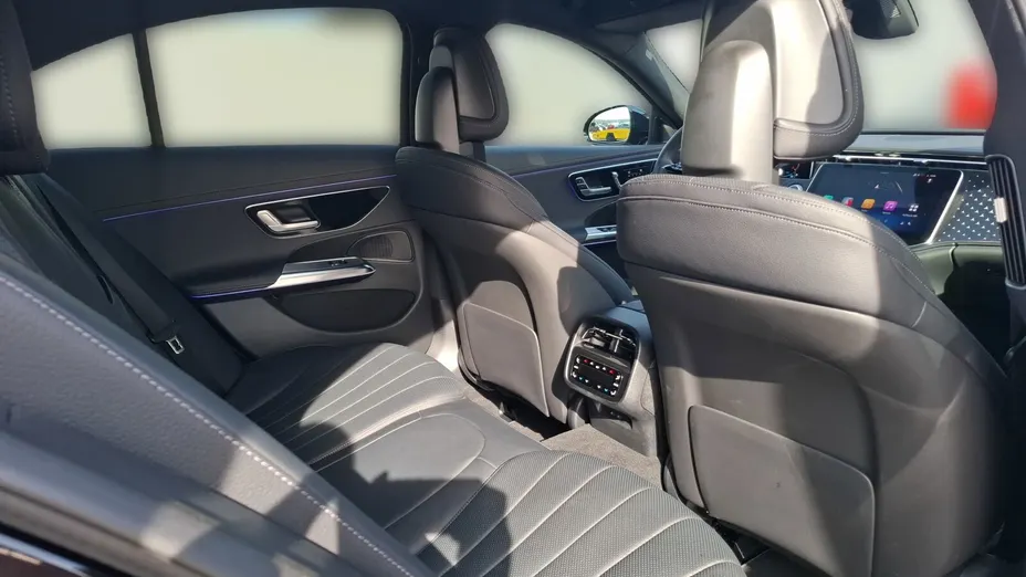 MERCEDES-BENZ E Klasa E 220 d mHEV 4-Matic AMG 9G-Tronic