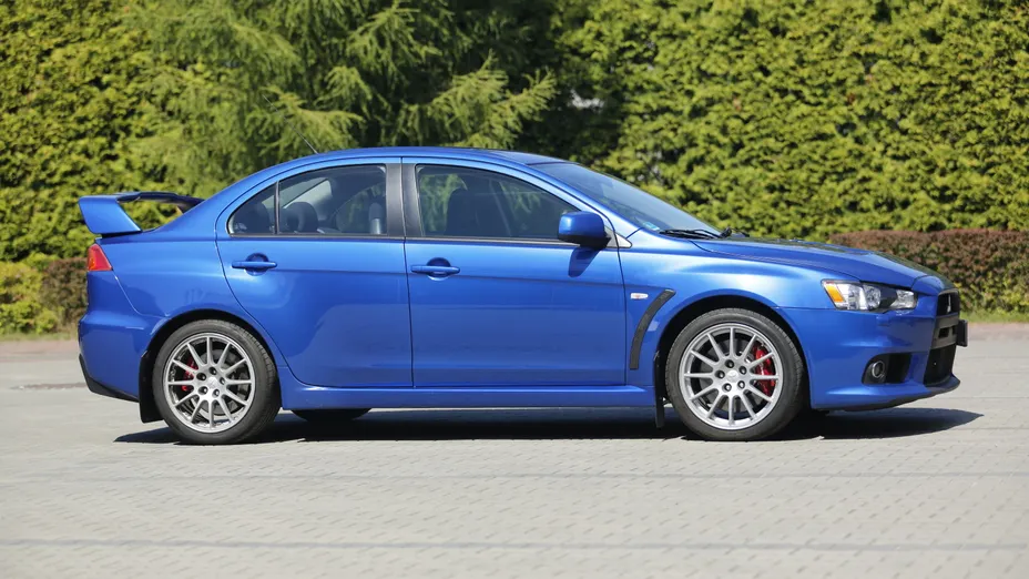 MITSUBISHI Lancer Evolution -
