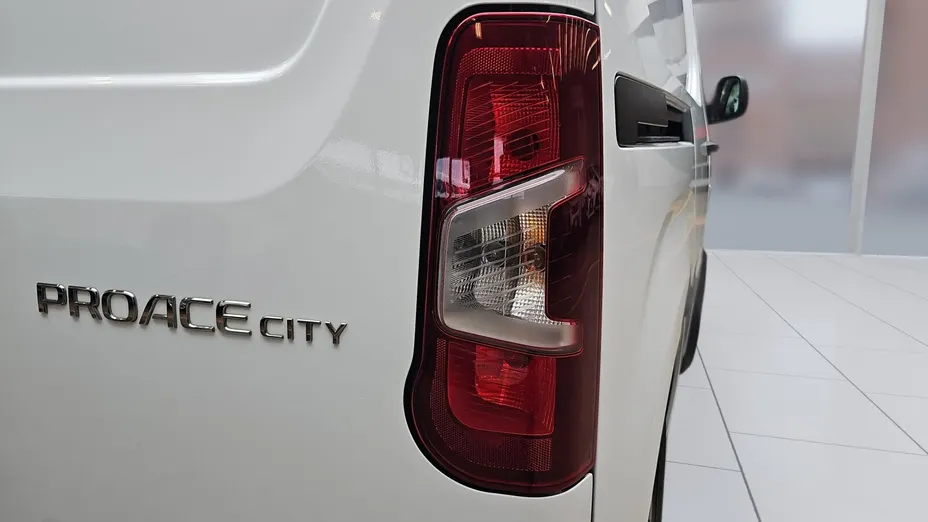 TOYOTA Proace City Proace City 1.5 D-4D Standard 2,0t Active