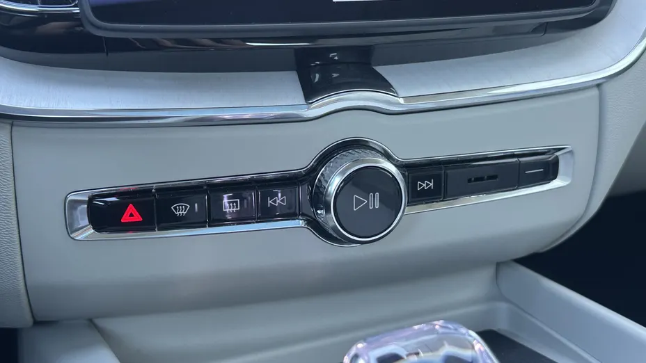 VOLVO XC60 XC60 T8 Plug-In Hybrid AWD Ultra Bright aut