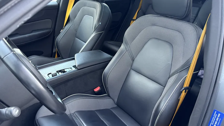 VOLVO XC60 XC60 T8 AWD Plug-In Hybrid Polestar Engineered aut