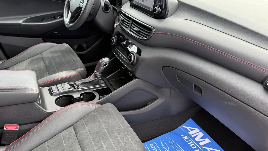 HYUNDAI Tucson -