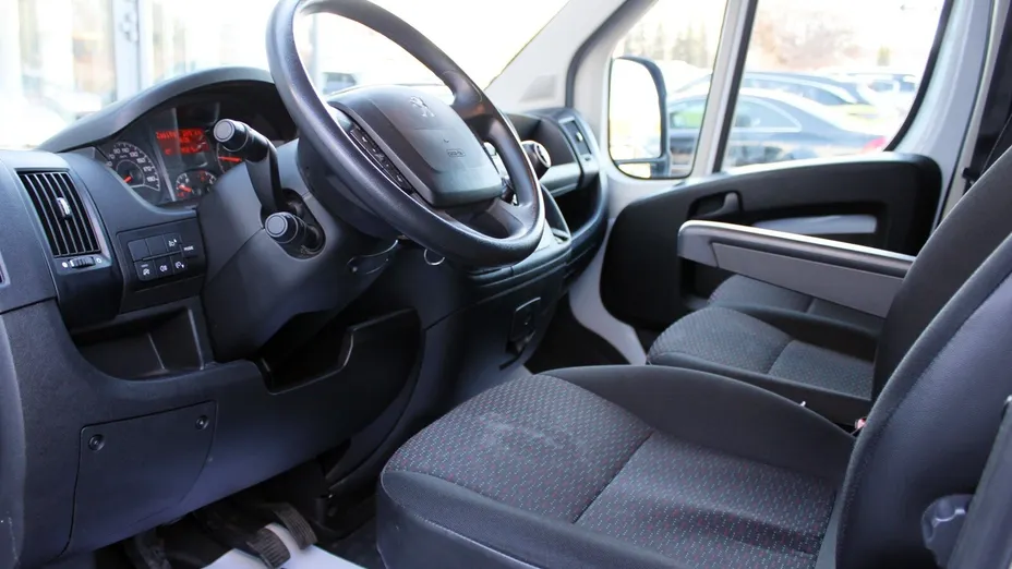 PEUGEOT Boxer Boxer 435 BlueHDi L3H2 Pro