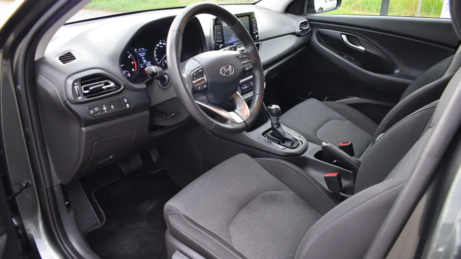HYUNDAI i30 i30 Fastback 1.5 T-GDI 48V Smart DCT