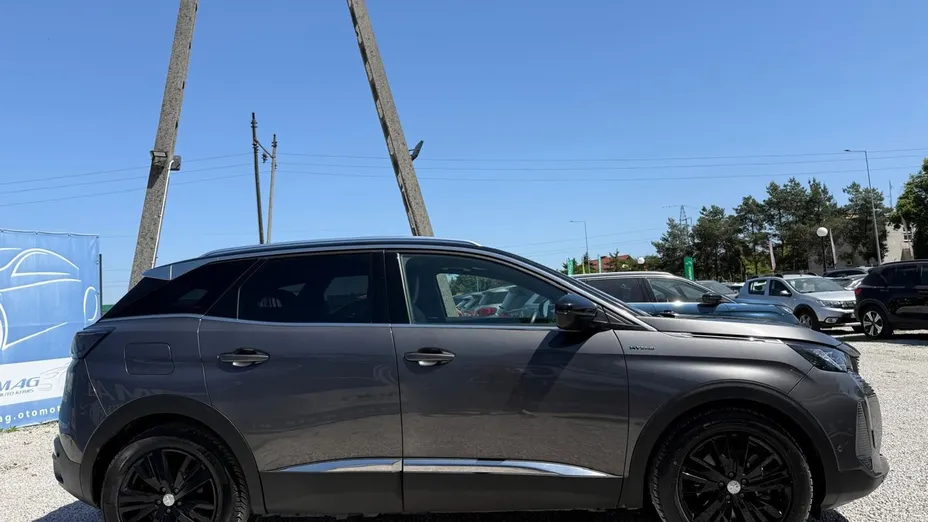 PEUGEOT 3008 -