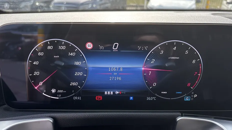 MERCEDES-BENZ GLB GLB 200 mHEV AMG Line 7G-DCT