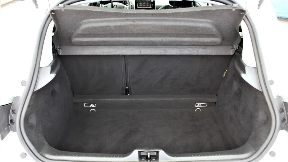 RENAULT Clio -