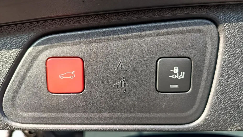 PEUGEOT 3008 3008 1.2 PureTech Allure S&S EAT8