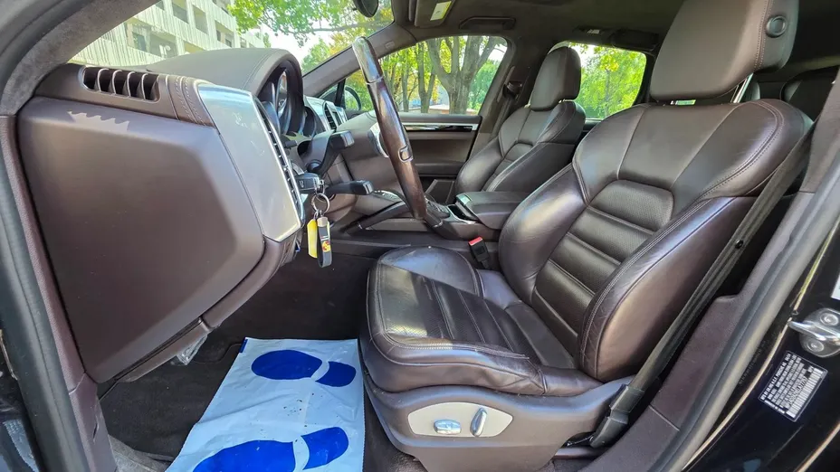 PORSCHE Cayenne -