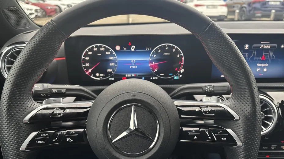 MERCEDES-BENZ A Klasa A 200 AMG Line 7G-DCT