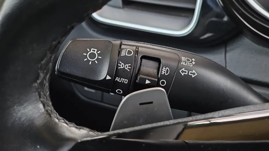 KIA Cee'd Ceed 1.5 T-GDI Business Line DCT