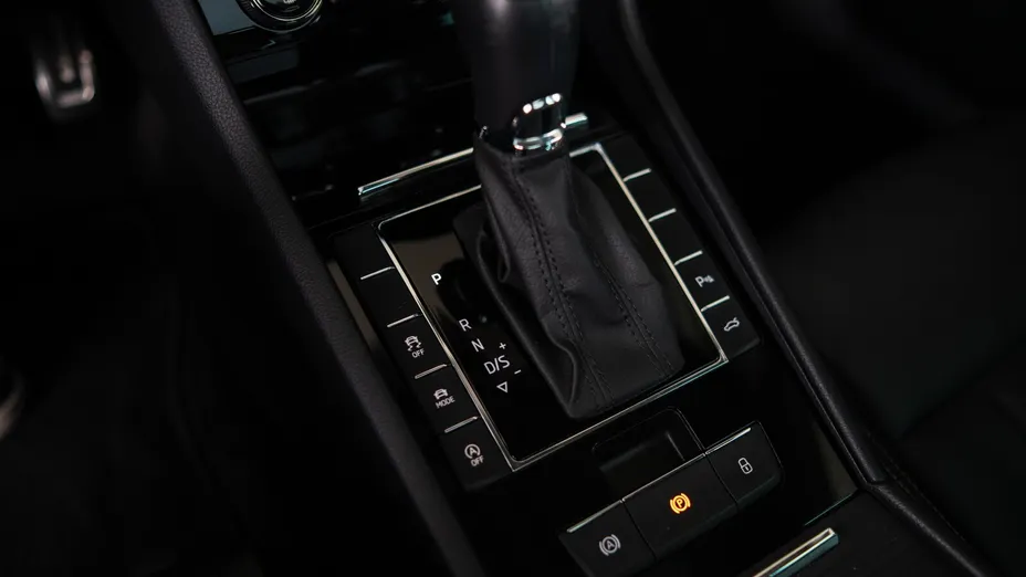 SKODA Superb Superb 2.0 TDI SCR L&K DSG