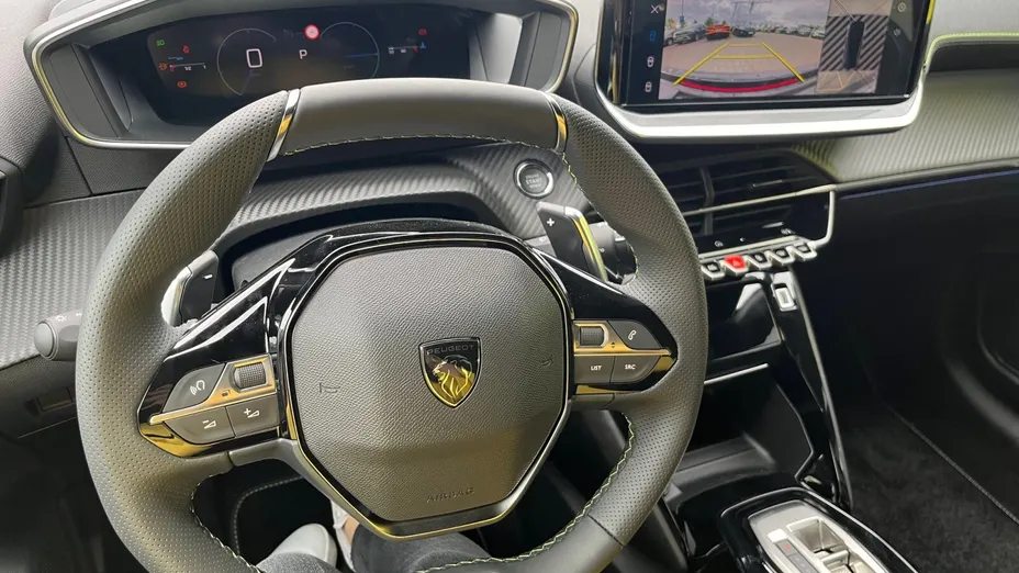 PEUGEOT 208 208 1.2 mHEV GT