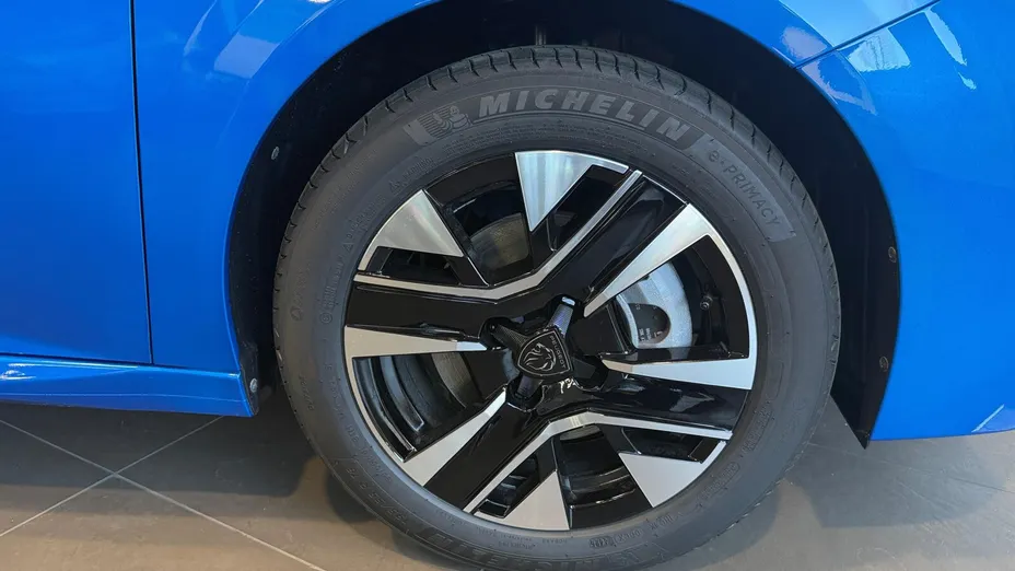 PEUGEOT 208 208 1.2 PureTech Allure S&S Nowy