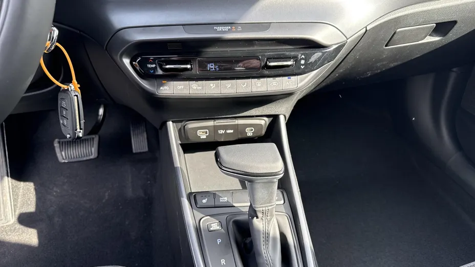 HYUNDAI i20 i20 1.0 T-GDi Modern Black DCT Nowy