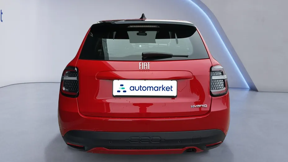 FIAT 600 600 1.2 Turbo Hybrid eDCT