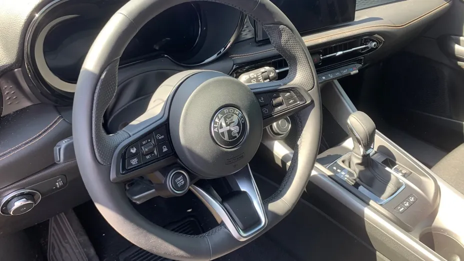 ALFA ROMEO Tonale Tonale 1.3 PHEV Q4 Veloce aut