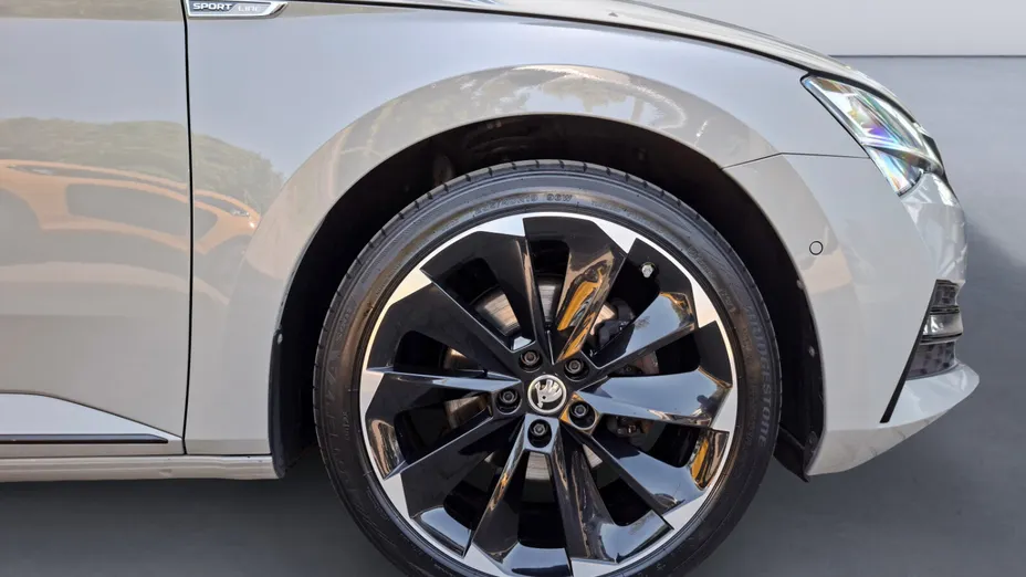 SKODA Superb Superb 2.0 TDI SCR Sportline DSG