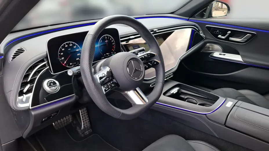 MERCEDES-BENZ E Klasa E 300 de PHEV 4-Matic AMG 9G-Tronic