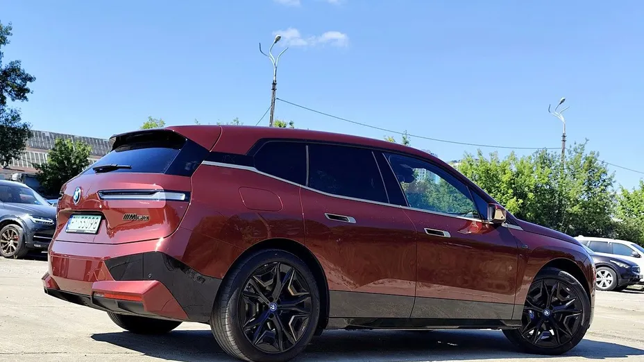 BMW iX iX M60 111.5kWh