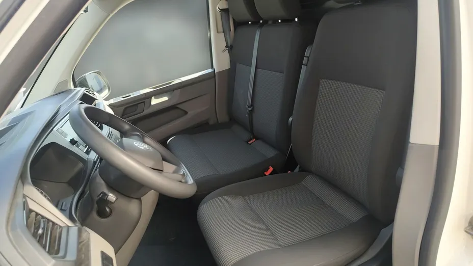 VOLKSWAGEN Transporter Transporter T6 TDI L1H1 DSG