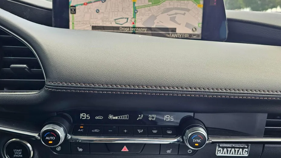 MAZDA 3 3 2.0 mHEV Takumi aut