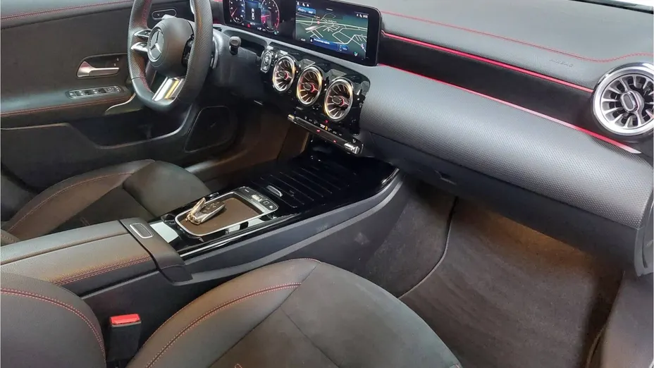 MERCEDES-BENZ CLA CLA 220 mHEV 4-Matic AMG Line 8G-DCT