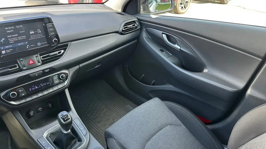 HYUNDAI i30 i30 1.5 T-GDI 48V Smart