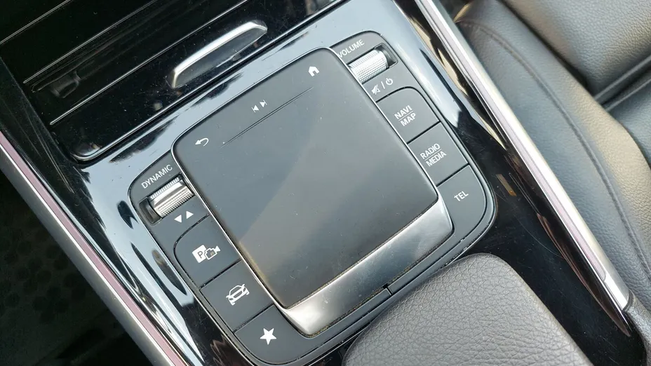 MERCEDES-BENZ GLB GLB 200 d Progressive 8G-DCT