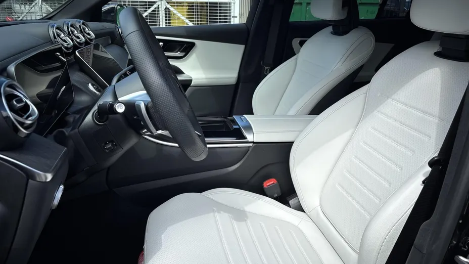MERCEDES-BENZ GLC GLC 300 de 4-Matic AMG Line