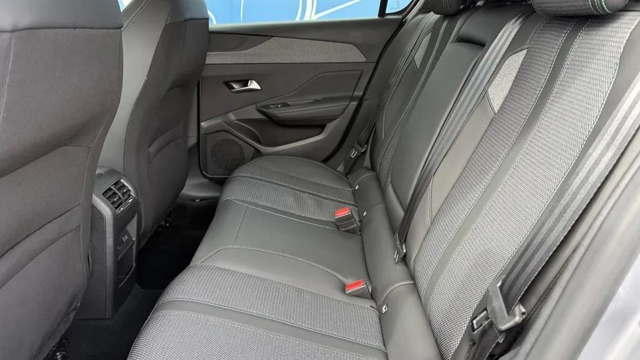 PEUGEOT 308 -