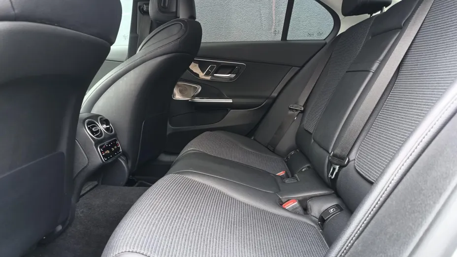 MERCEDES-BENZ C Klasa C 300 mHEV 4-Matic Avantgarde