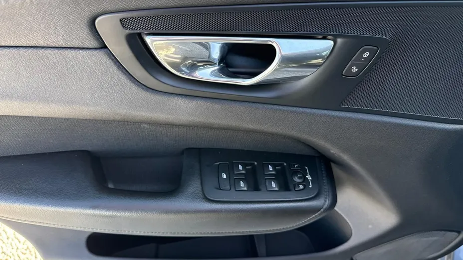 VOLVO XC60 XC60 D3 Momentum