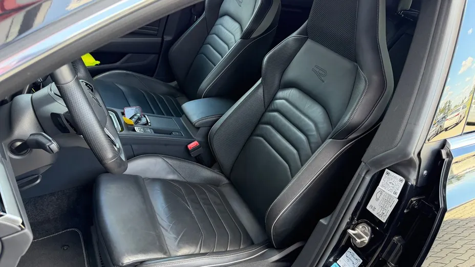 VOLKSWAGEN Arteon -