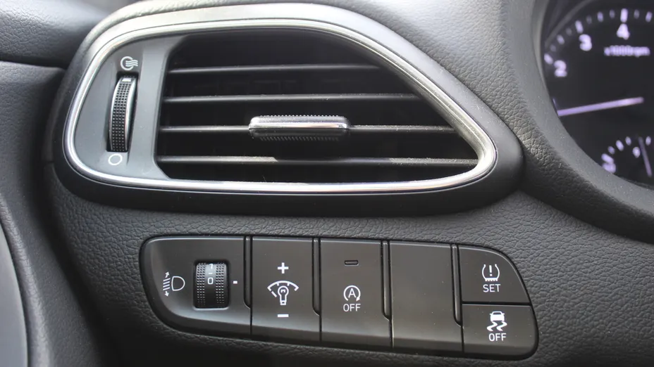 HYUNDAI i30 i30 1.5 T-GDI 48V Modern