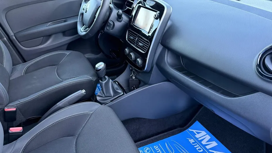 RENAULT Clio -