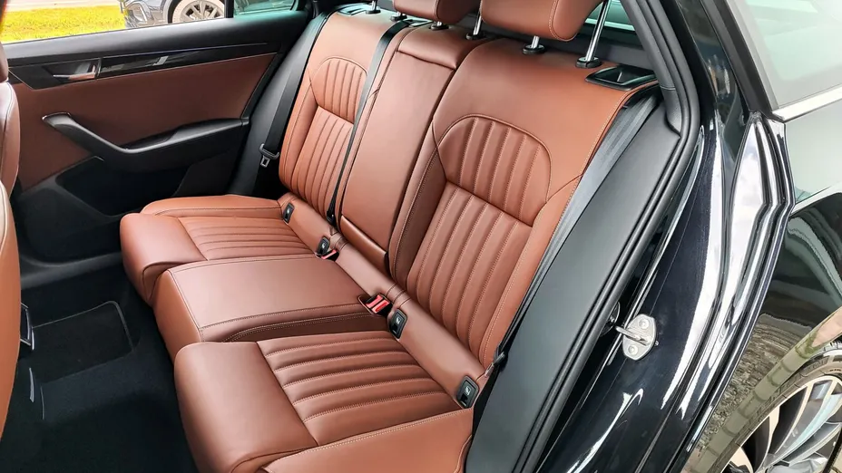 SKODA Superb Superb 2.0 TDI SCR L&K DSG