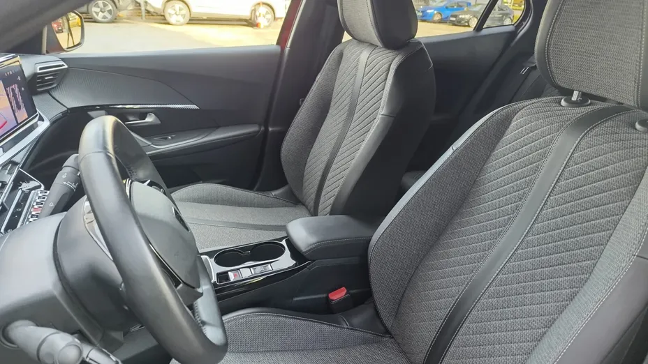 PEUGEOT 2008 2008 PureTech 100 Allure S&S BVM6