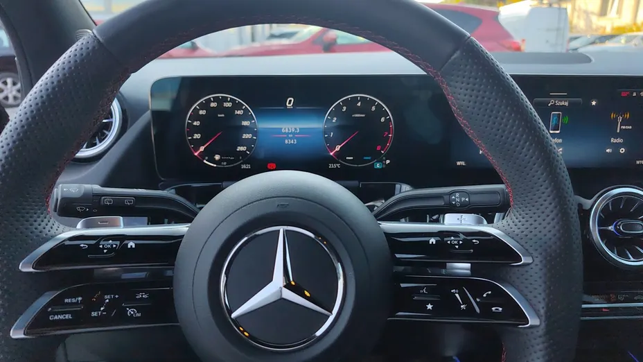 MERCEDES-BENZ GLA GLA 200 mHEV AMG Line 7G-DCT