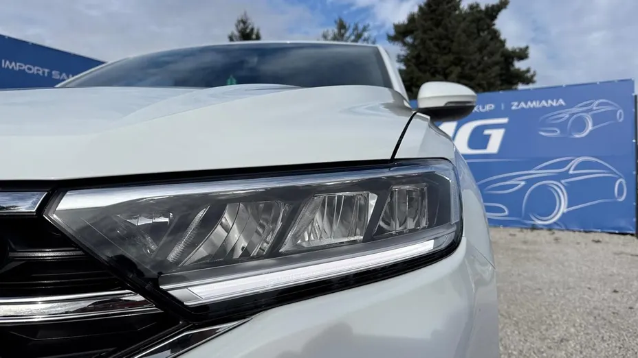 VOLKSWAGEN T-ROC -