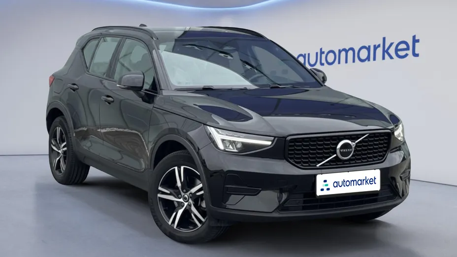 VOLVO XC40 XC40 B3 Plus Dark aut