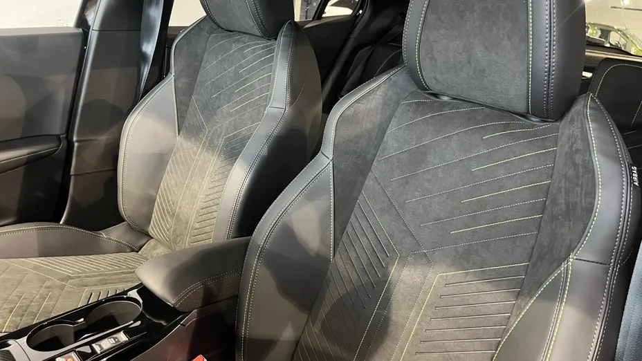 PEUGEOT 2008 2008 PureTech mHEV GT e-DCS6 Nowy