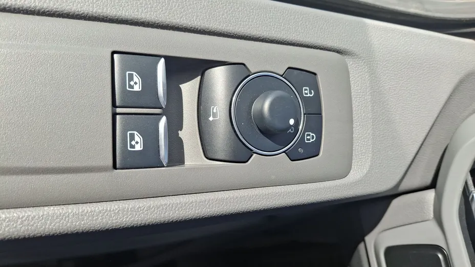 VOLKSWAGEN Caravelle Caravelle 2.0 TDI L2 Life aut Nowy