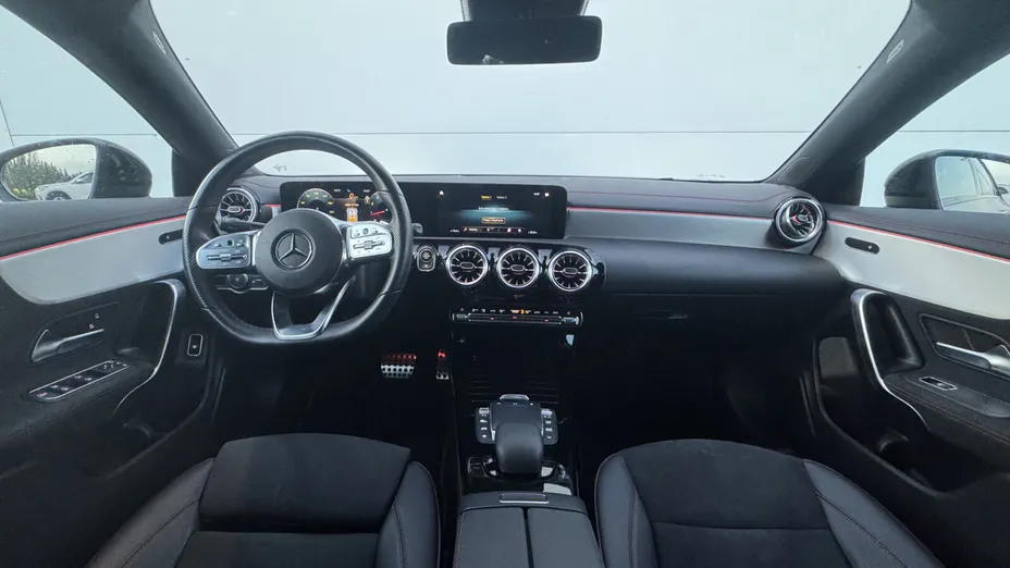 MERCEDES-BENZ CLA CLA 200 AMG Line 7G-DCT