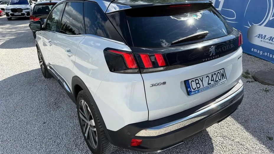 PEUGEOT 3008 -