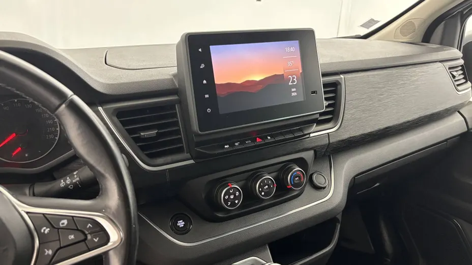 RENAULT Trafic -