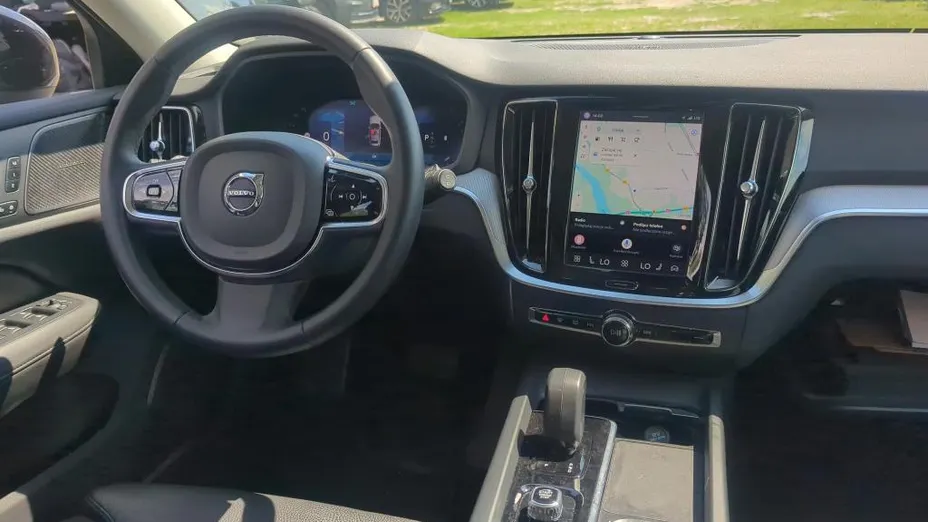 VOLVO V60 V60 B4 B Plus Dark aut